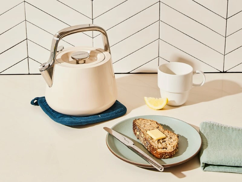 Bouilloire sifflante Caraway — 2 QT, acier inoxydable